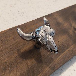 Steer skull 3 hook clothes hanger
